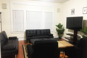 Comfy 4 Bed 1 Bath with Wi-fi in College Area